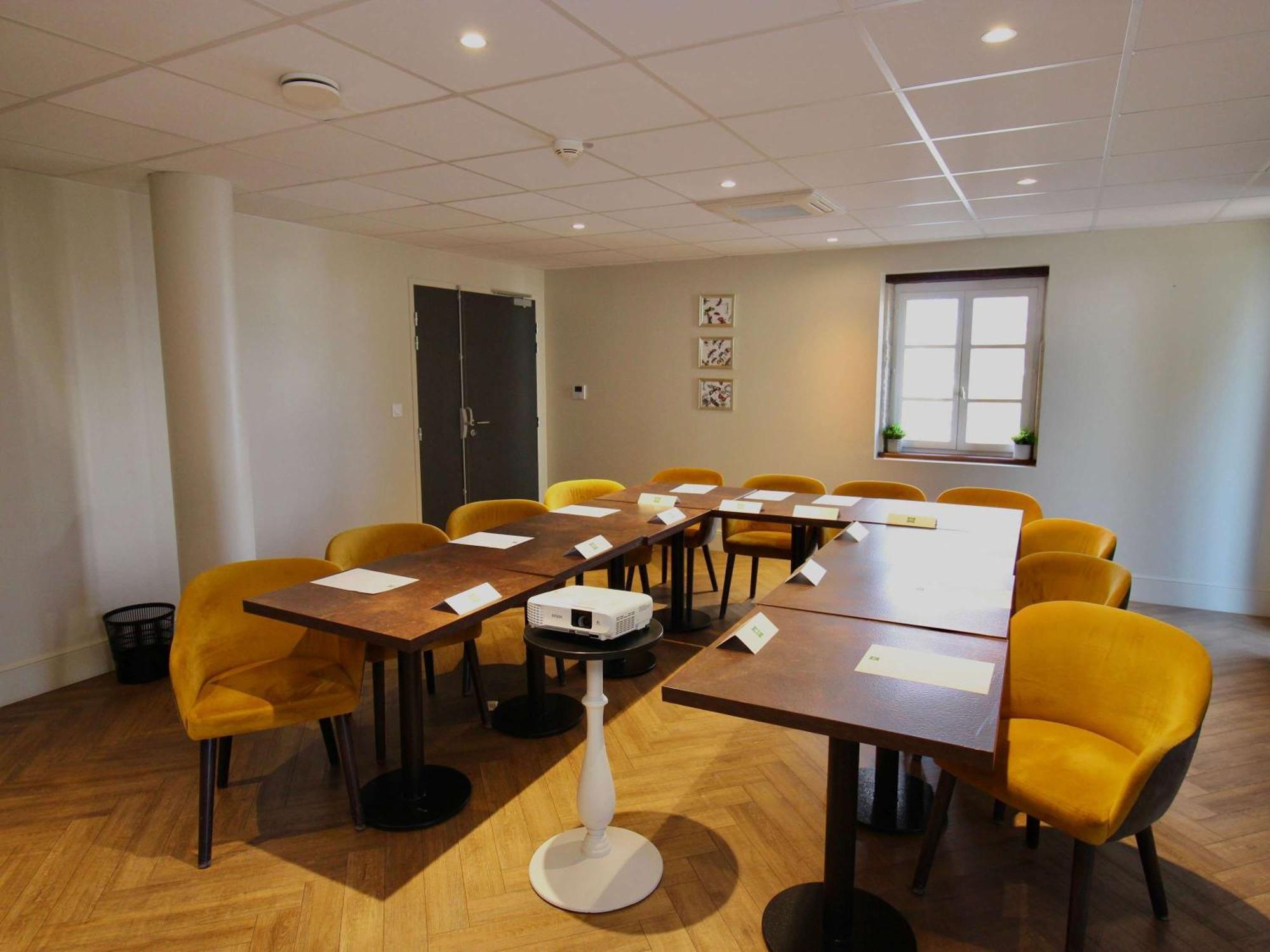 Ibis Styles Dijon Sud Domaine De Beauregard 21600 Longvic Hotel Kültér fotó